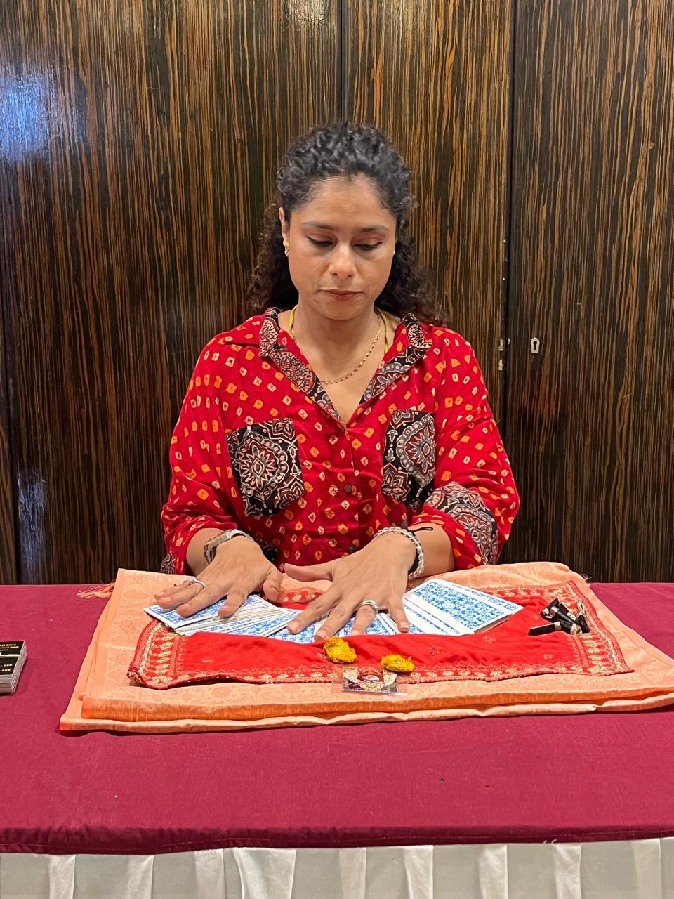 A Tarot session in progress